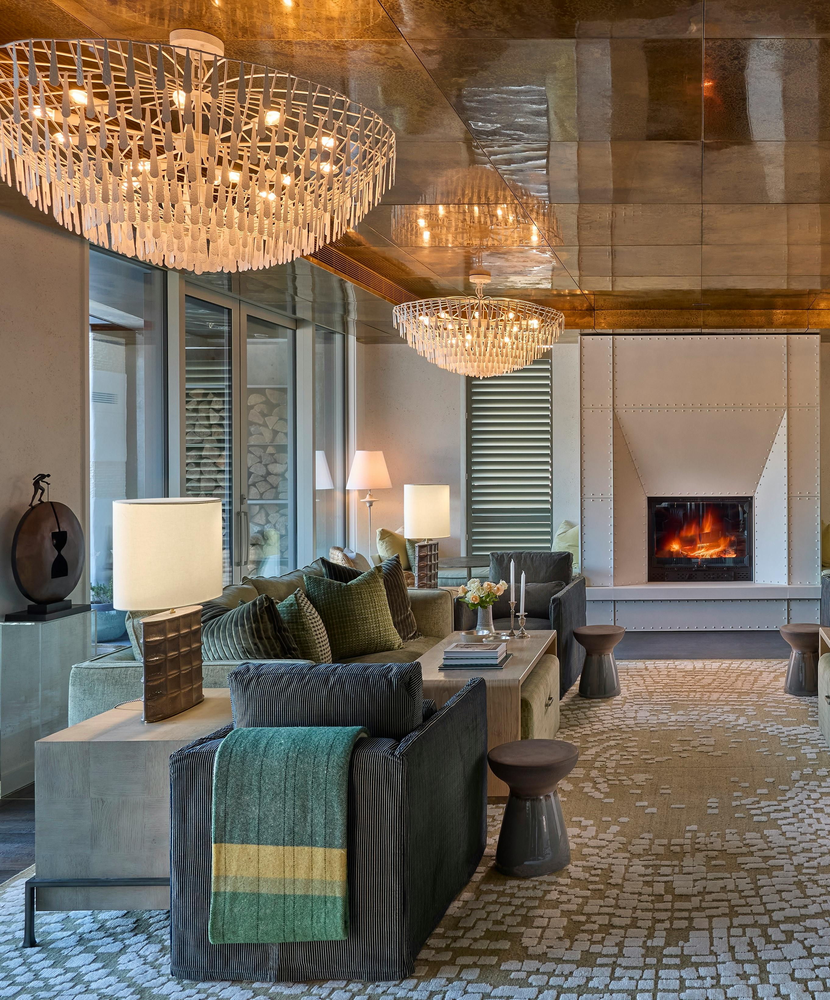 Roki living room