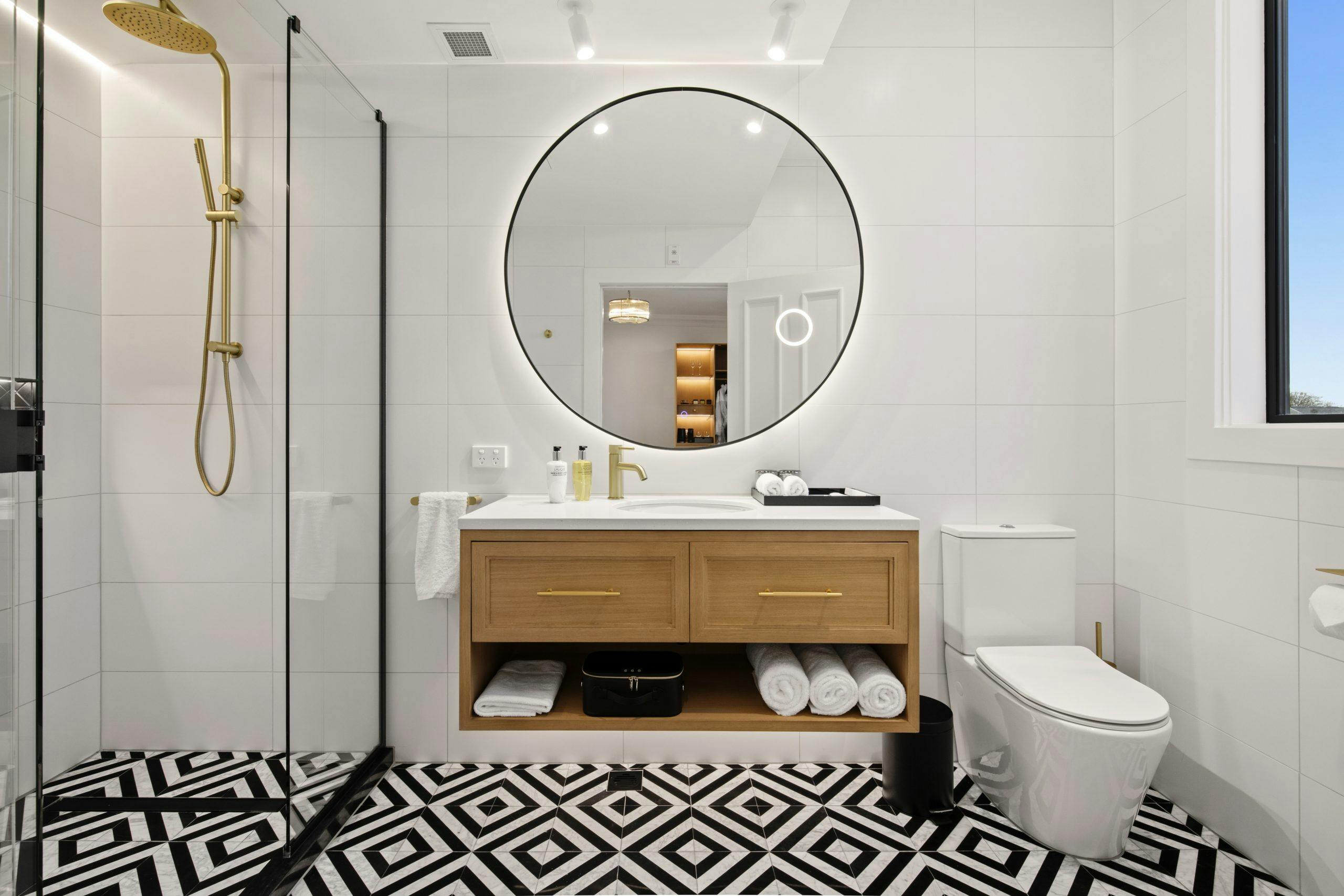 Clements Hotel DELX 212 scaled